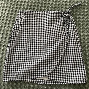 Madewell gingham tied skirt